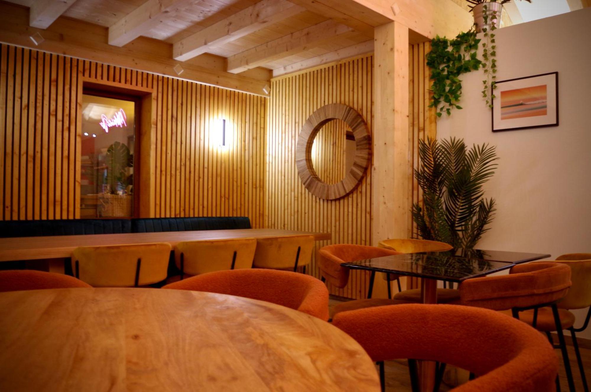 1861 Chatel Hostel Екстер'єр фото